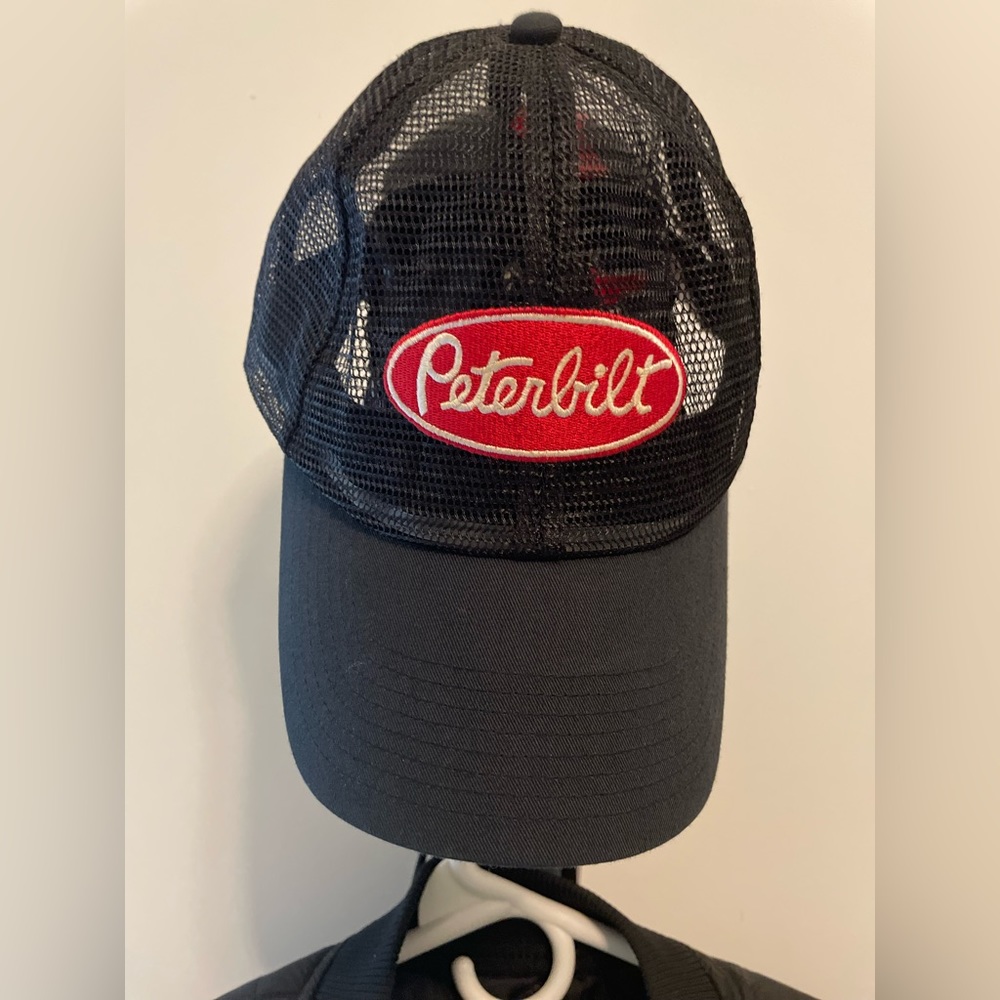 Brand new never worn serious breathable official Peterbuilt hat.